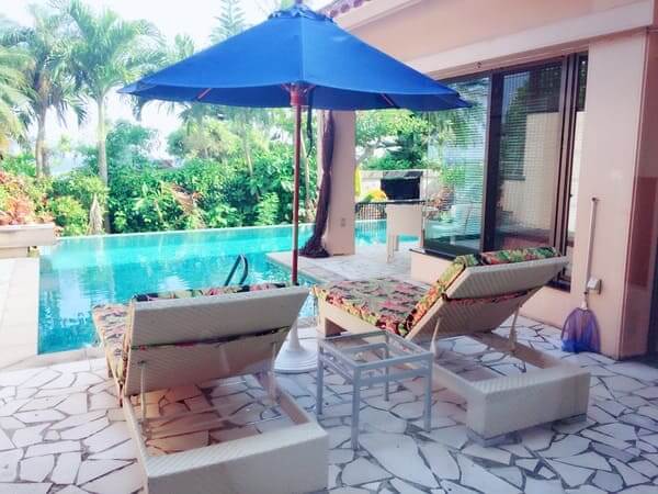 アラマンダのプール