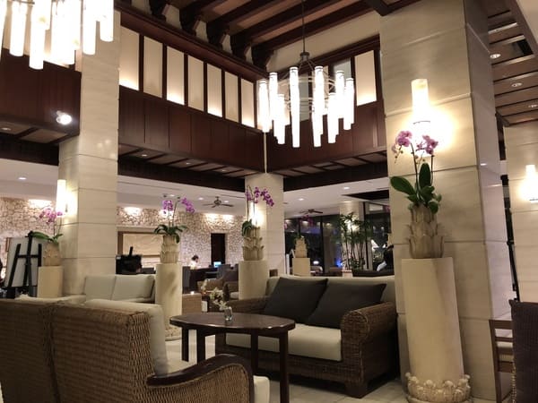 アラマンダのフロント