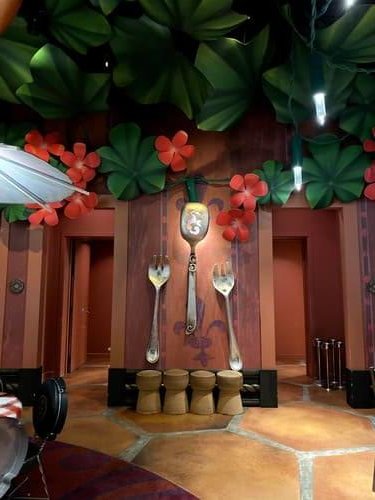 ビストロシェレミーの内観