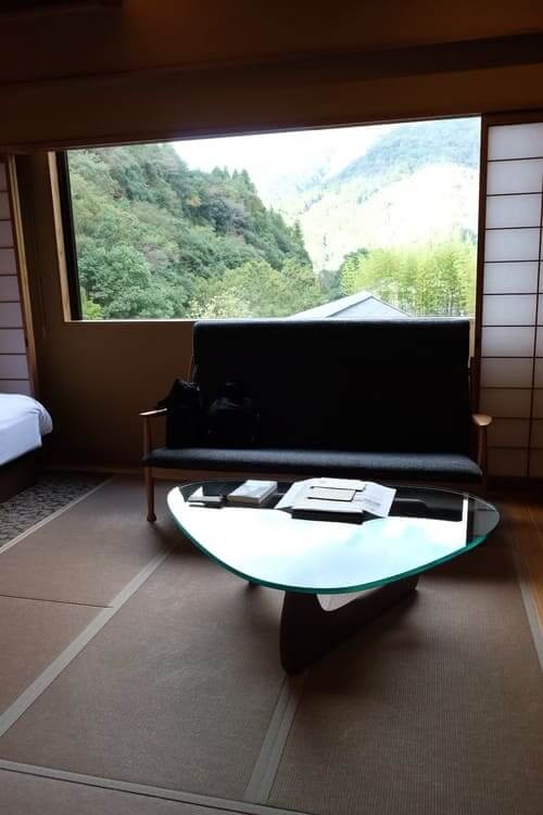 阿讃琴南の客室